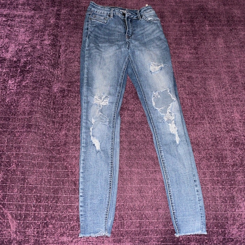 CALI Ultra High Rise Blue Skinny Jeans size 0 distressed denim jeans like new